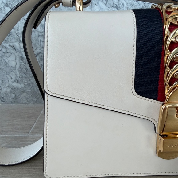 Gucci Sylvie Shoulder Bag Small - Picture 3 of 10